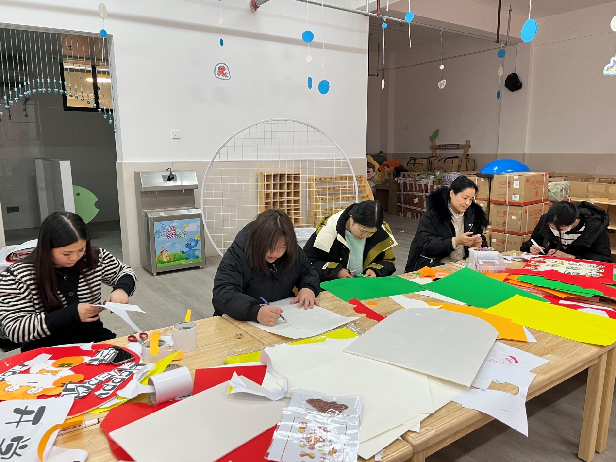龙行龘龘谱新篇前程朤朤向未来——信阳师范大学附属幼儿园2024年春季开学准备工作(图3)